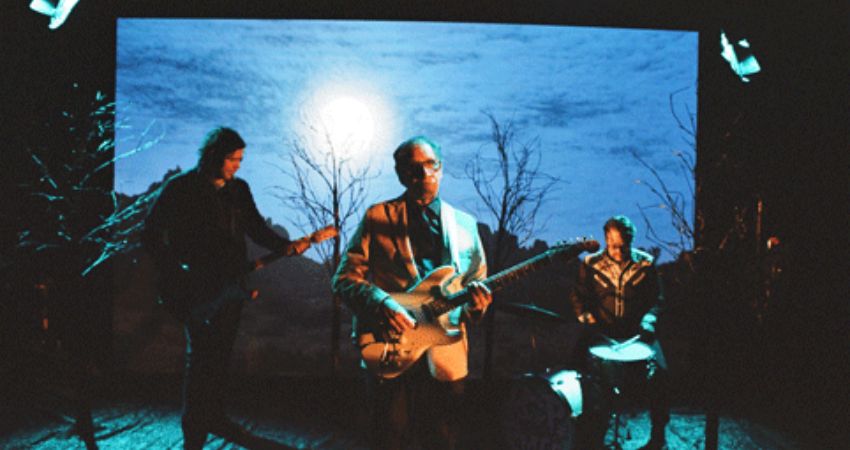 Kid Congo & The Pink Monkey Birds 