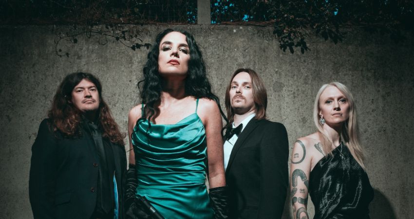 Hana Piranha - Live in Darwen 