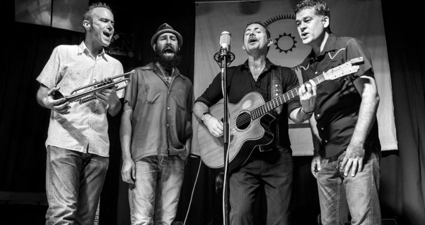 Track Dogs @ Wychwood Folk & Acoustic Club 