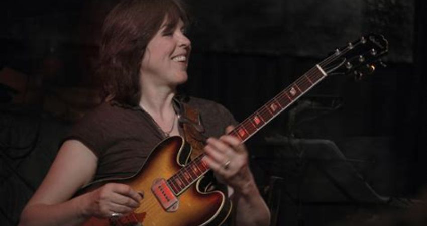 Deirdre Cartwright with The Neal Richardson Trio 