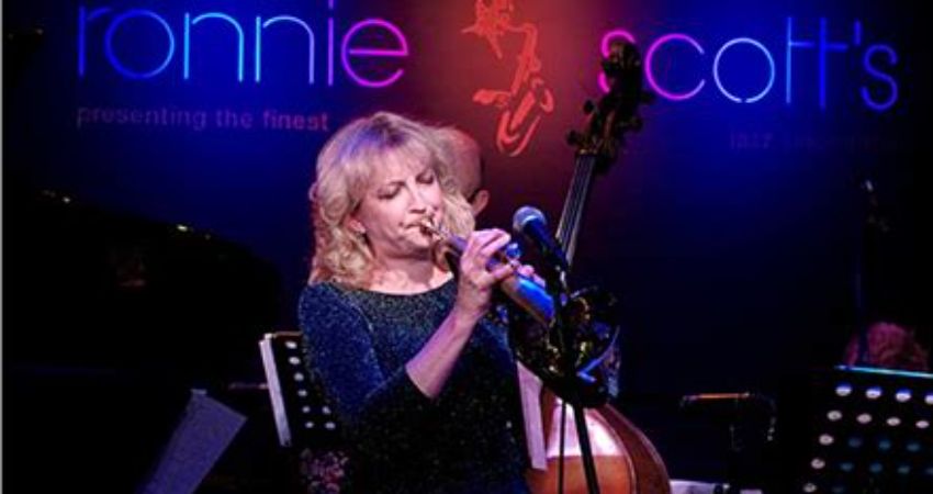 Sue Richardson with The Neal Richardson Trio 