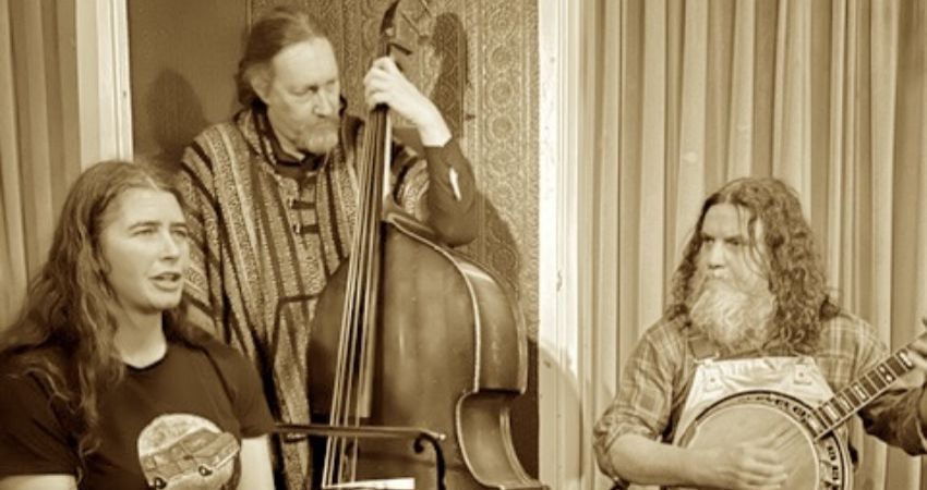 Jolene and the Leaves of Life - Live in Cambridge 