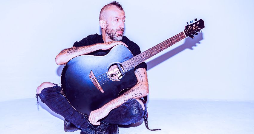 Jon Gomm 