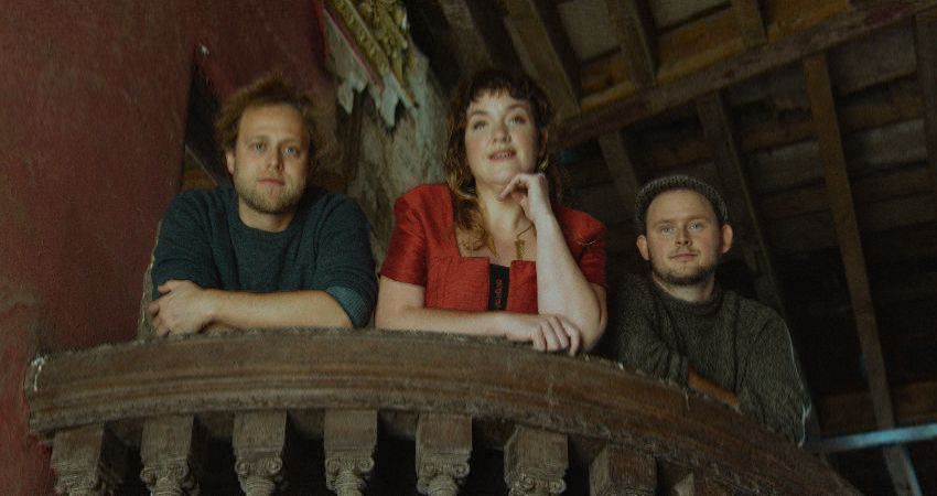 Fanny's Roving Folk Club 