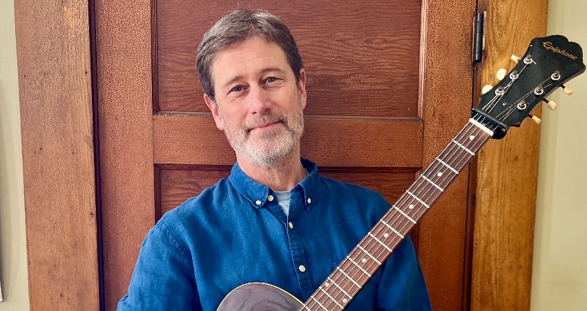 DANA ROBINSON at The Black Swan Folk Club 