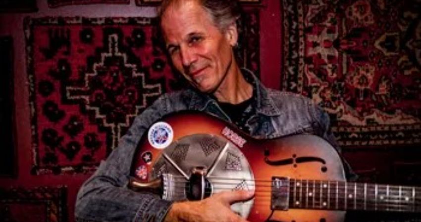 SoundBox presents: Brooks Williams 