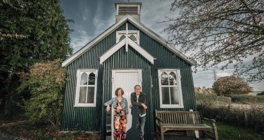 SIAN & ROB COLQUHOUN