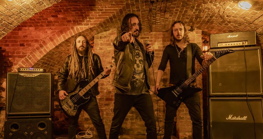 Black Water Redemption Live @ Gullivers