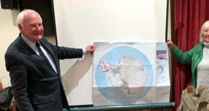 THE LAST HUSKY DOG JOURNEY IN ANTARCTIC By John Killingbeck 