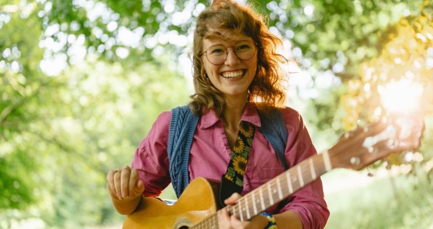 An evening with Jessica Dives & Grace Elizabeth Harvey at Cafe No9 