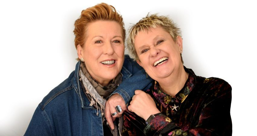 Chris While and Julie Matthews 