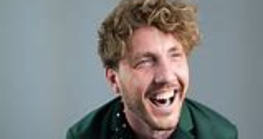 Headliners Chiswick Premium Show 