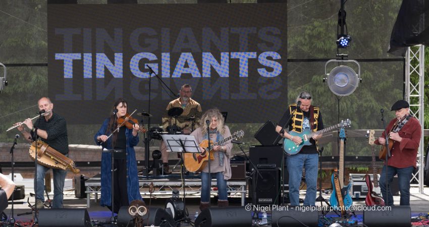 Tin Giants Concert