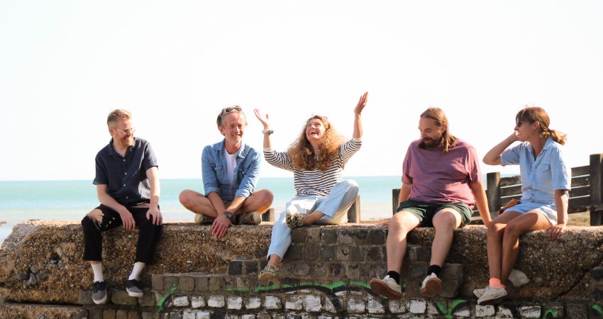 The Equatorial Group / Matt Woods (USA) 