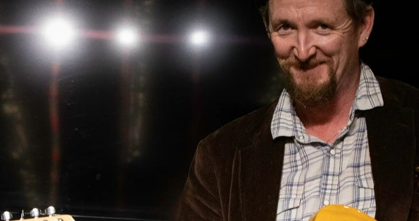 John Doyle (Dublin/USA) in Concert. 