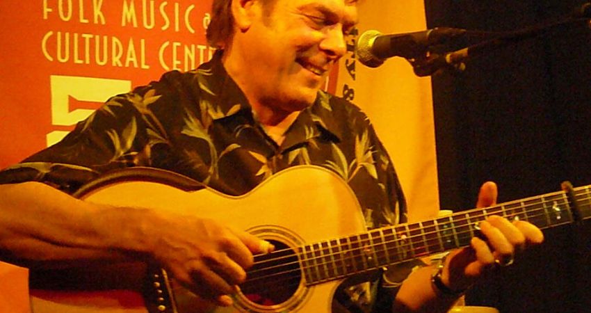 STEVE TILSTON @ the HUNGRY HORSE FOLK CLUB, Whitby Club, Ellesmere Port, CH65 6QF