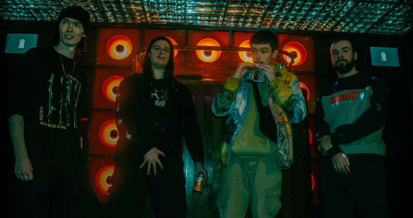 Flying Rats Headlining 