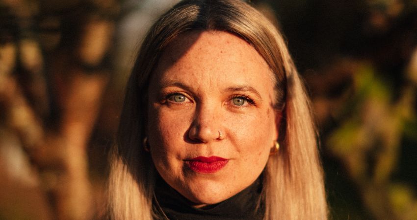 Hannah Marsh: 'Thread: A Caesarean Story of Myth, Magic & Medicine’ (Bonnier) 