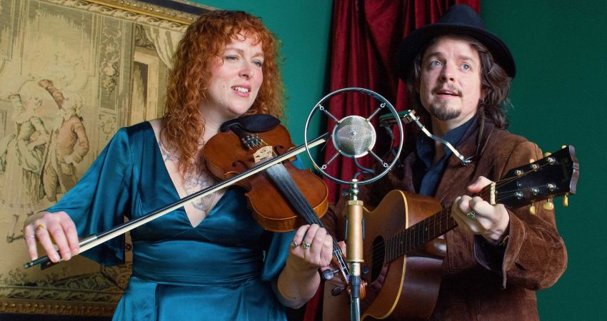 An evening with A Different Thread at Cafe No9 (the first of two back to back shows) 