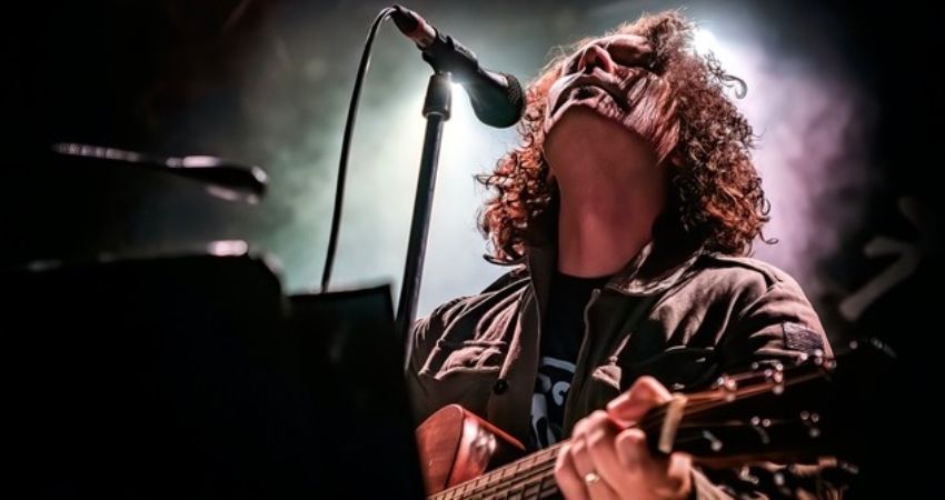 A Tribute to Eddie Vedder 