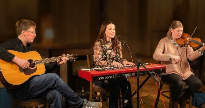 Louise Rogan Trio at the Howard Arms 