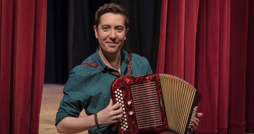 JIM CAUSLEY at The Black Swan Folk Club 