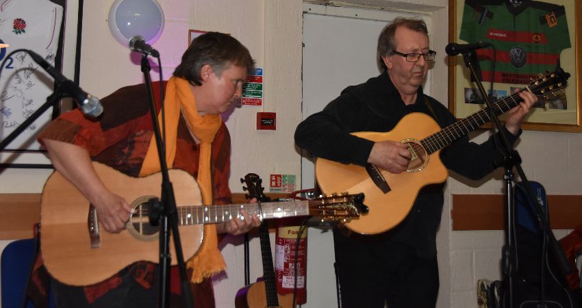 STEVE HICKS & LYNN GOULBOURN at Bingham Folk Club 