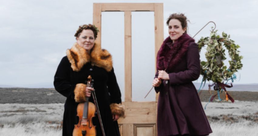 Bryony Griffith and Alice Jones - The Wesselbobs Tour 