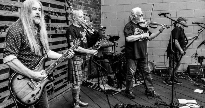 GAELFORCE in Concert