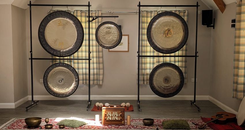 Woolhampton: An hour of gongs and music 