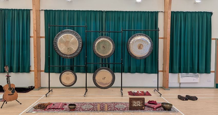 Vernham Dean: An hour of gongs and music 