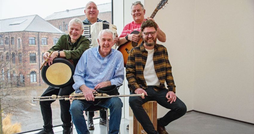 THE HUNCH at The Black Swan Folk Club 