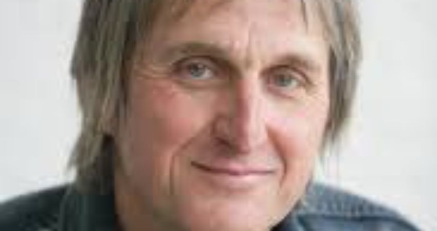 Martin Davis will headline at Rochester Comedy Club on Easter Monday 