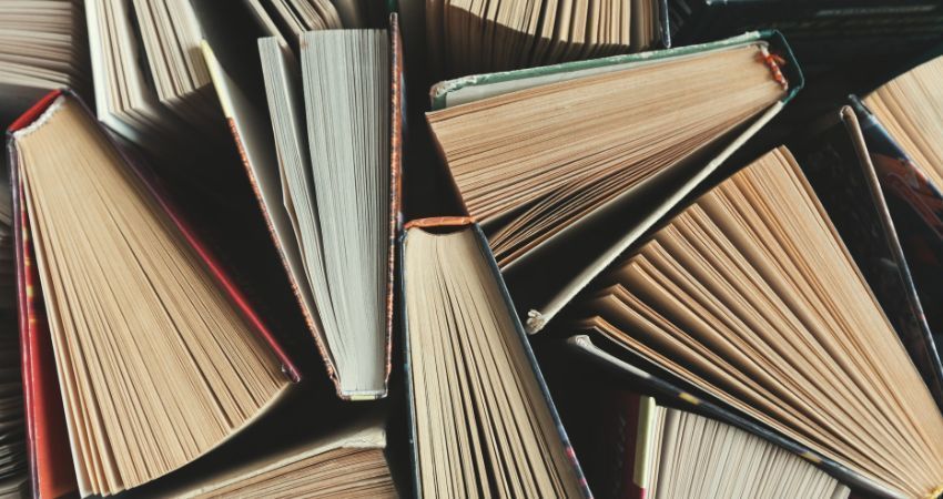 'Unto Southampton we do shift our Scene'