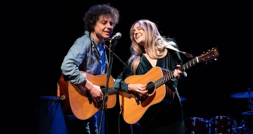 The Big Yellow Tambourine Man Band 