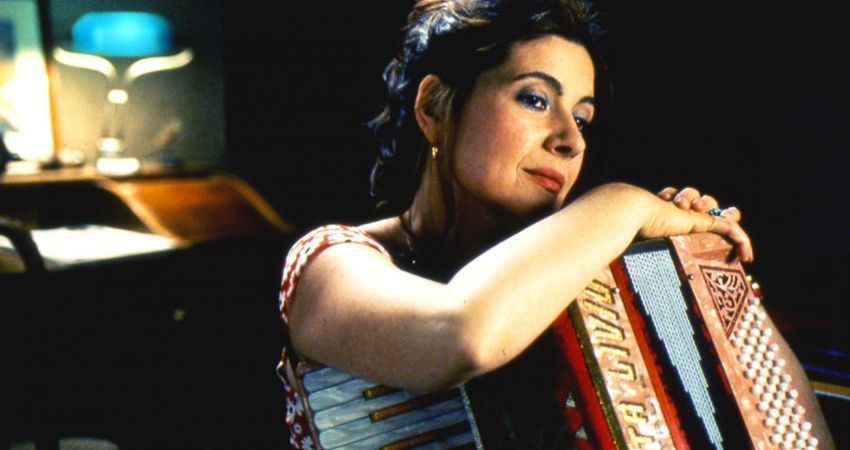 Bread and Tulips (Pane e Tulipane)  Wyndham Picturehouse cert 12A 