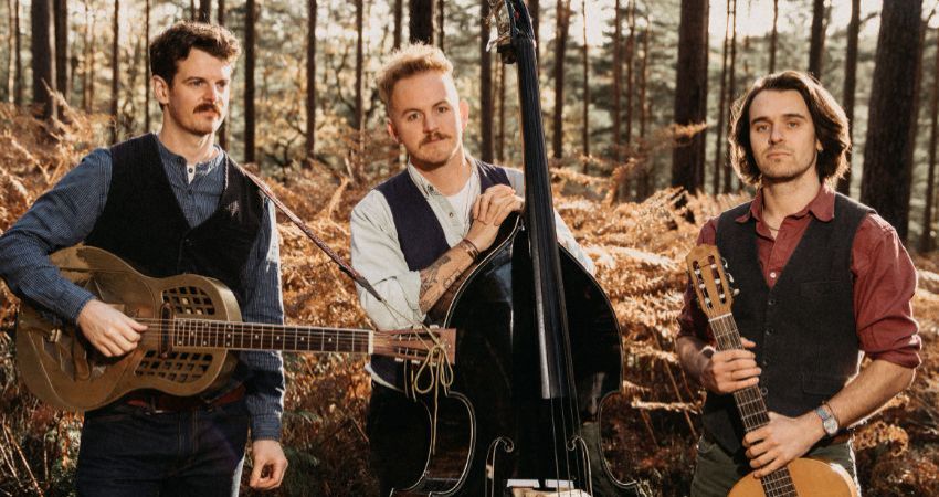 A D SCRUFFS - Thirsty Old World Tour 