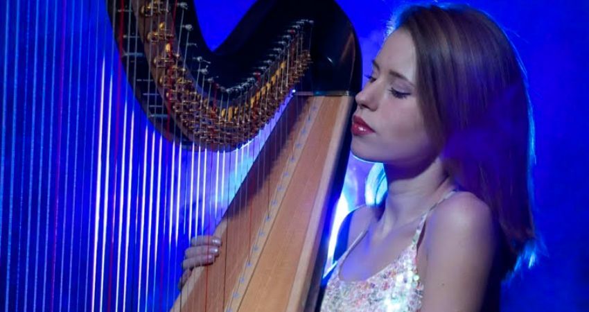 Valeria Clarke, harp and Daniel Ephgrave, flute 