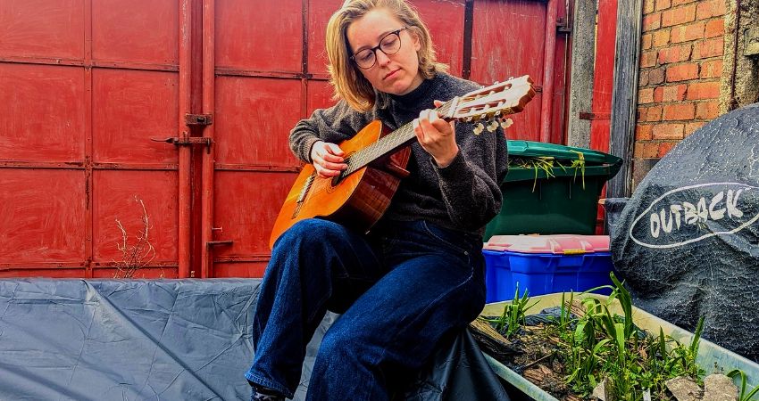 Marie Buhl (EP & poetry zine release party) 