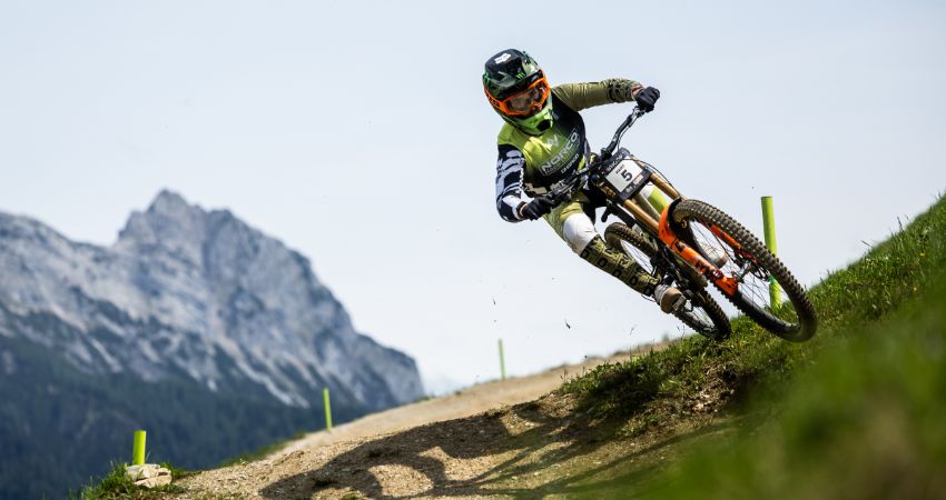 Danny Hart – Won't Sit Down (Film + Talk) 