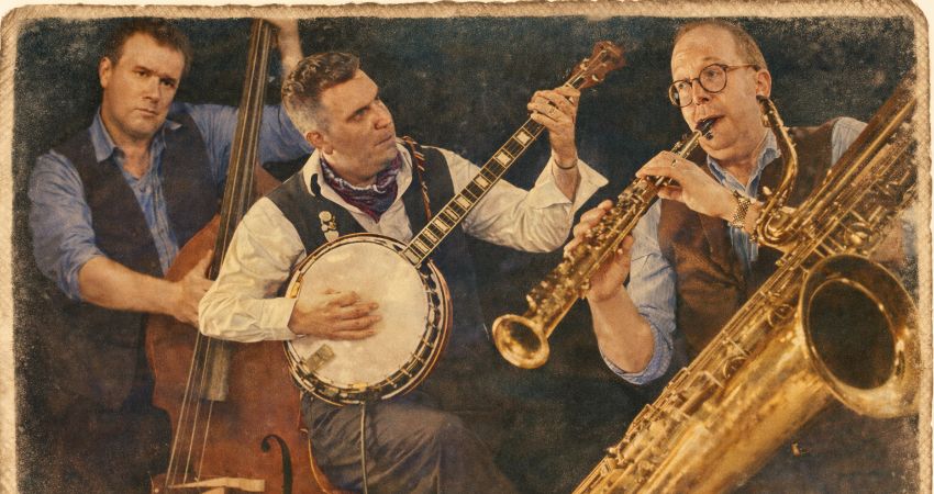 An evening with Warren James & His Lonesome Travellers at Cafe No9 