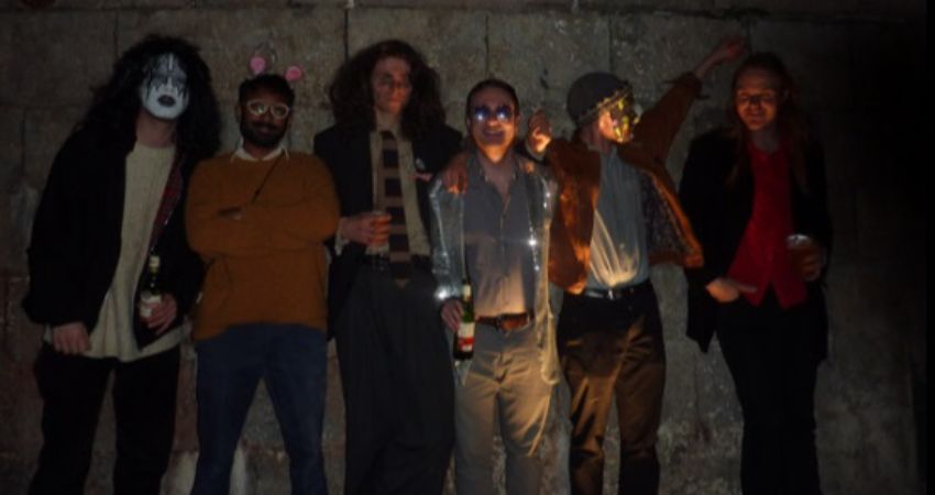 Picky New Promotions present ICEHOUSE 