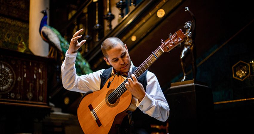 Samuel Moore – Flamenco Guitarist