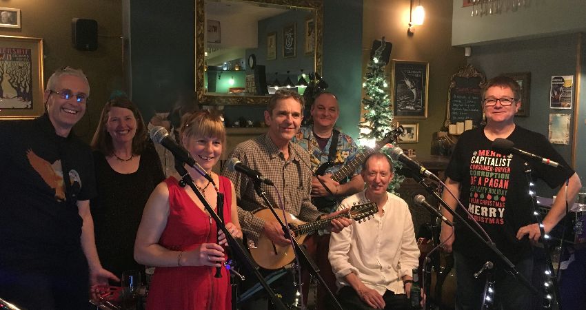 Jig For a Kiss at the Feather Star 