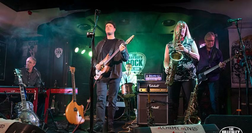 Alchemy Relived a tribute to Dire Straits