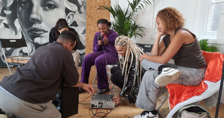 Vinyl workshop with ziroziro - Workshop 2