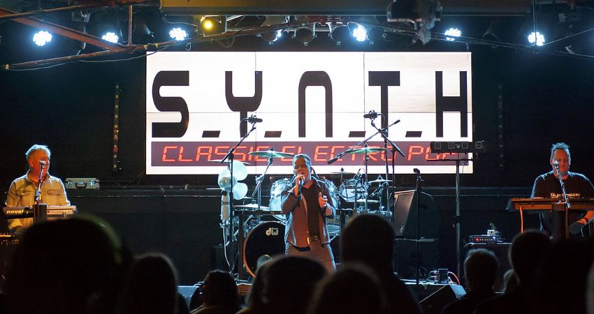 Synth - 80s Electronica Classics 