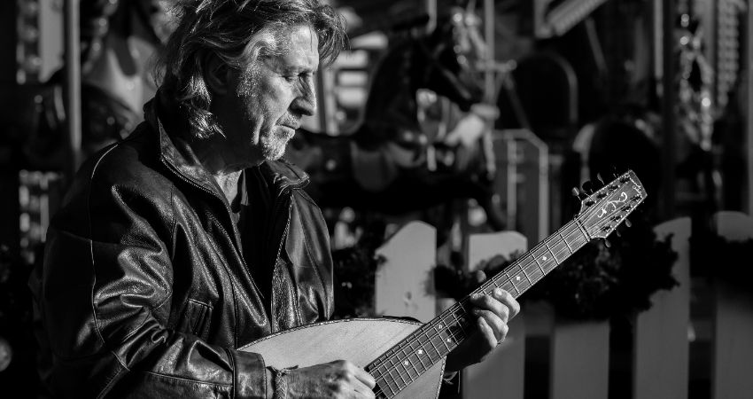 Steve Knightley & The Winter Yards Band