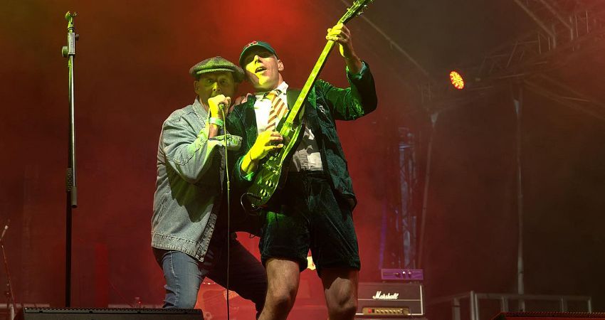 Hells Bells - A Tribute to AC/DC! 