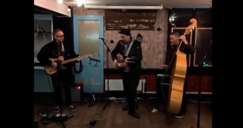 Martin Stephenson Daintees Acoustic Trio